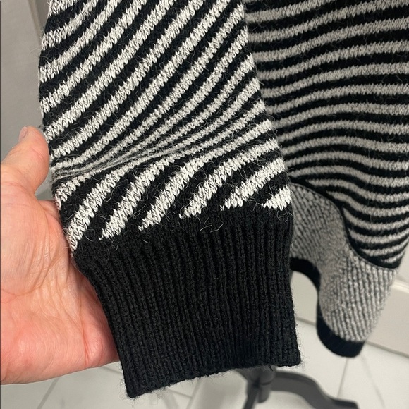 Dolce Cabo Black & White Striped Open Front Knit Sweater Cardigan Jacket Sz M - Picture 6 of 14